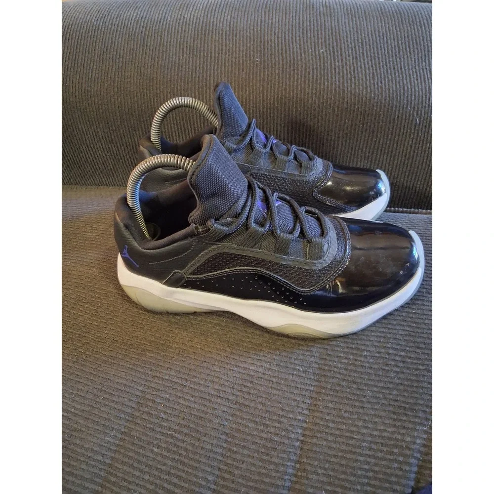 Nike Shoes Womens 7.5 Youth 6Y Air Jordan 11‎ CMFT 